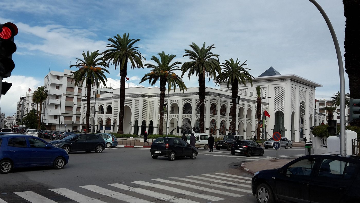 Fes → Ifrane → Ziz Valley → Merzouga Desert